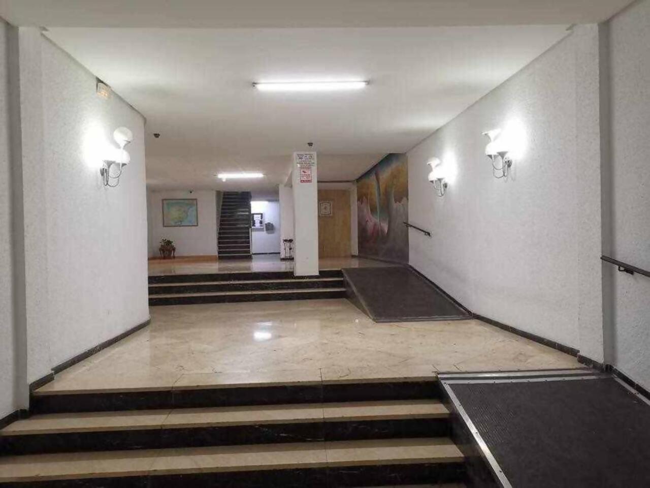 Centro Torremolinos Apto 1 Hab 2-4 Personas Piscina WiFi Terraza Ascensor 3 Planta Exterior foto